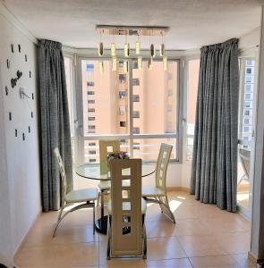 Fotografie z fotogalerie ubytování Apartment Glamour Alhambra Rincon de Loix Benidorm-sea view-free parking, Wi-Fi, pool, new air conditioning v destinaci Benidorm
