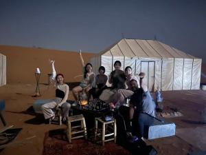 Hosté ubytování Merzouga Paradise Luxury Camp + 37 fotografií