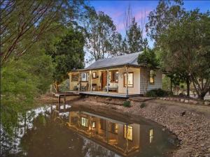 Gallery image of Barney Creek Vineyard Cottages in Barney View