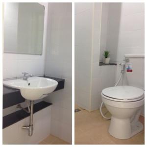 2 zdjęcia łazienki z toaletą i umywalką w obiekcie Me 2 Kamphangsaen w mieście Kamphaeng Saen