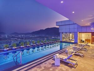 The swimming pool at or close to Vivanta Navi Mumbai Turbhe