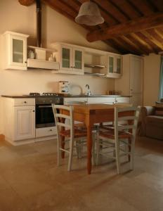 Kuchyň nebo kuchyňský kout v ubytování Holiday home Cielsereno