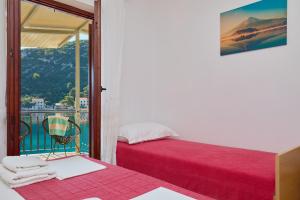 Gallery image of BOCA - 3 Bedroom apartment by the sea in Prožura