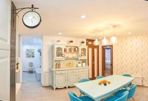 Kuchnia lub aneks kuchenny w obiekcie Lujoso y amplio piso con 5 habitaciones