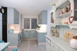 Kuchnia lub aneks kuchenny w obiekcie Lujoso y amplio piso con 5 habitaciones