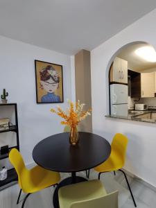 Kuchyň nebo kuchyňský kout v ubytování Precioso apartamento con piscina cerca de la playa TORROX COSTA