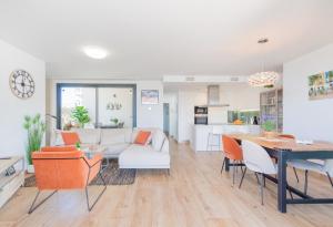 A kitchen or kitchenette at SEA VIEW 2 BDR Apartment Allonbay Village & SPA