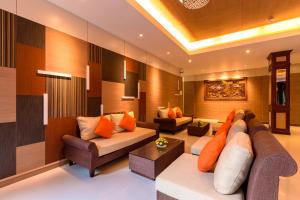 Posezení v ubytování Nipa Resort, Patong Beach - SHA Extra Plus
