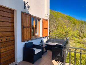 Ein Balkon oder eine Terrasse in der Unterkunft Appartamento MARGANI - SARNANO LE MARCHE