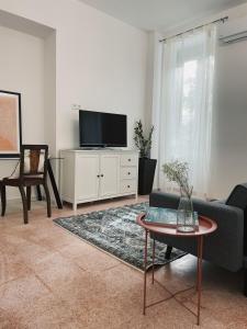 Gallery image of Olive Apartment Renovated 2022 in Piraeus