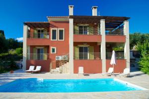 The swimming pool at or close to Villa Maria Kefalonia