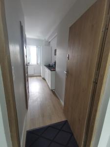 Kuchnia lub aneks kuchenny w obiekcie Chcę tu zostać Apartamenty Gdynia