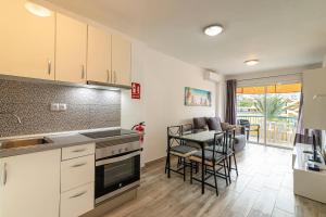 Kuchnia lub aneks kuchenny w obiekcie Apartamentos en Torres del Sol