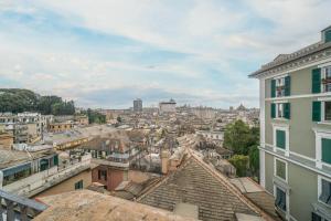 Widok na miasto Genua z tego apartamentu