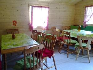 Posezení v ubytování Pilger-Hüttli - Blockhaus