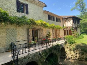 Vonkajšia záhrada v ubytovaní Gîte le Moulin Samsara