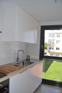 Kuchyňa alebo kuchynka v ubytovaní Precioso apartamento con garaje en Ares.