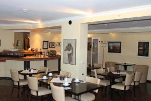 Restaurace v ubytování Hotel America