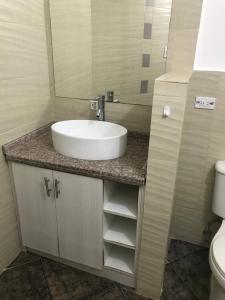 Vannituba majutusasutuses Beachside apartment with 2 pools, Same, Esmeraldas