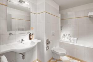 Baðherbergi á Clarion Hotel Prague Old Town