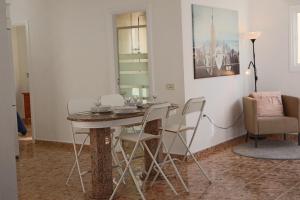 Posezení v ubytování JUST To SLEEP 2 BEDROOMS APARTMENTS