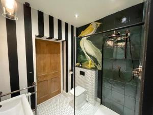 Bilik mandi di Wisteria +22 gambar