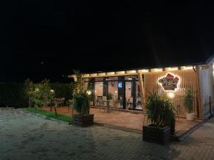 Afbeelding uit fotogalerij van Hotel Real in Ishull-Lezhë