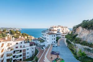 - une vue sur la ville et l'océan dans l'établissement Carmen de la Bahía, à La Herradura