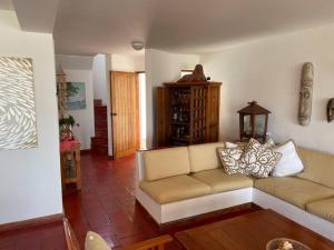 Posezení v ubytování Beachfront, 4BR, entire house in Paracas