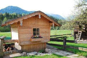 Ein allgemeiner Bergblick oder ein Berglick von der Ferienwohnung aus