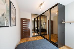 Zdjęcie z galerii obiektu Wola Prime 2-bedroom Apartment w Warszawie