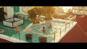Het zwembad bij of vlak bij Hotel Isla de Flores