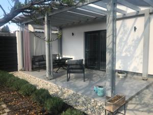 Patio alebo iná vonkajšia časť ubytovania Angelit Stúdió Apartman