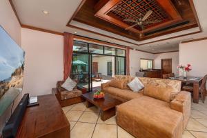 Gallery image of Villa Hoata| Luxury 2BR villa in the Baan Bua Estate | Nai Harn beach in Nai Harn Beach