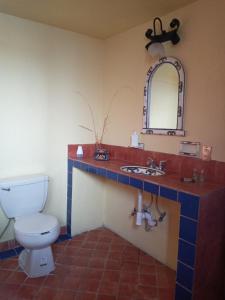 Kupatilo u objektu Casa Tapalpa