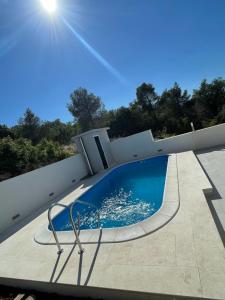 Bazén v ubytování Villa Milena-with a pool nebo v jeho okolí
