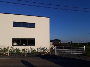 Photo de la galerie de l'établissement L'Harmonie du Jardin Gîte, à Chevetogne