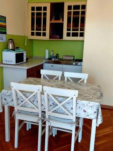Kuchyň nebo kuchyňský kout v ubytování Seaside apartments