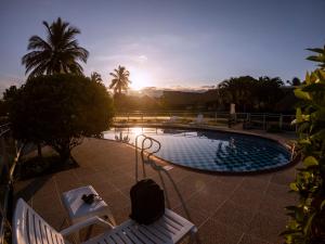 Bazén v ubytování Hotel Brisas La Gaviota Mariquit-Tolima nebo v jeho okolí