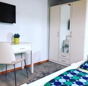Postel nebo postele na pokoji v ubytování Gästehaus Isler