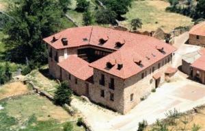 Budova, v ktorej sa dom na vidieku nachádza