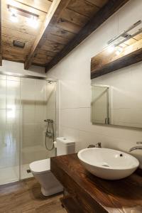 Koupelna v ubytování Casa Rural La Fontanita + 22 fotografií