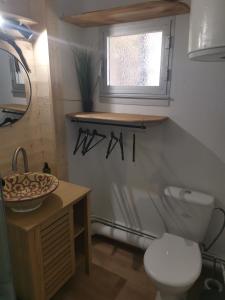 Kúpeľňa v ubytovaní Appartement L'escale, plage à 30m.