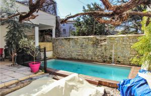 Πισίνα στο ή κοντά στο Lovely Home In Villeneuve De Berg
