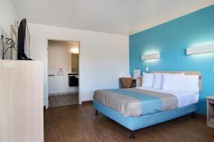 Postel nebo postele na pokoji v ubytování Motel 6-Lubbock, TX