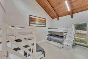 Φωτογραφία από το άλμπουμ του Rare Hidden Getaway Heated Pool 1.5 acres! Sleeps 16 σε Fort Lauderdale +69 φωτογραφίες