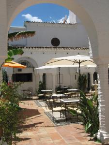 Reštaurácia alebo iné gastronomické zariadenie v ubytovaní Hotel Residencia Miami
