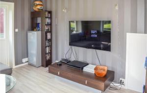 TV a/nebo společenská místnost v ubytování Kvammen