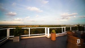 Balkón nebo terasa v ubytování The Beach Front Apartment - Colombo, Uswetakeiyawa, Colombo