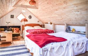 Postel nebo postele na pokoji v ubytování Pet Friendly Apartment In Johannishus